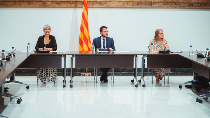 Presentació de l'acord 'Religions per la llengua' al Palau de la Generalitat.