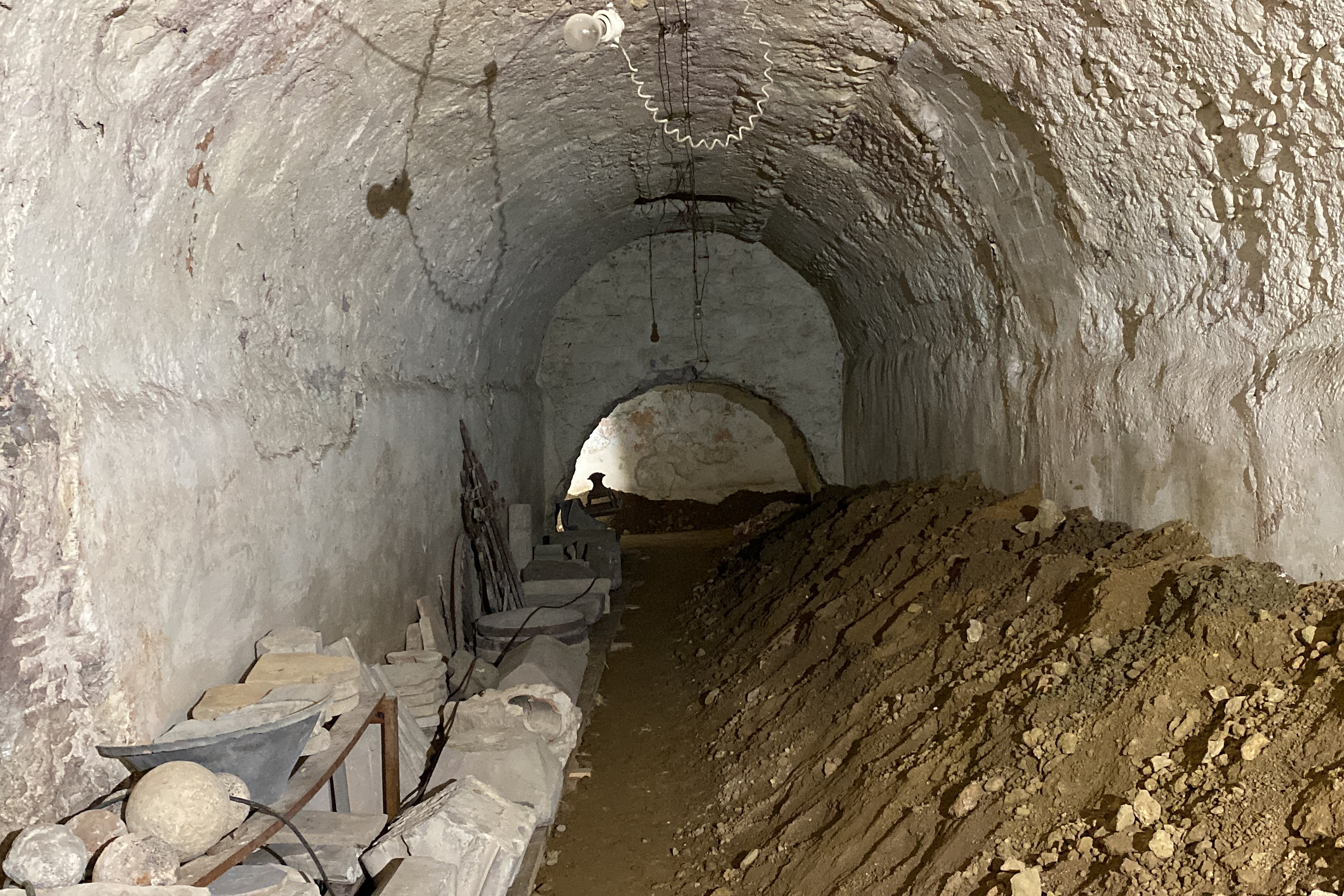 castello-empuries-excavacions-tunels-02