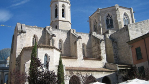Sant Pere ens obre les portes, a Figueres