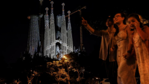 La Sagrada Família vol millorar la il·luminació nocturna