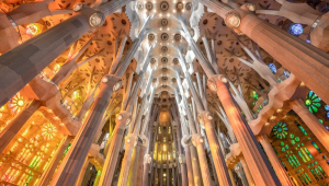 Missa pels difunts de la #covid19 a la Sagrada Família