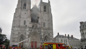 Un detingut en la investigació per l'incendi de la catedral de Nantes