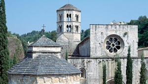 Un passeig per la història de Sant Pere de Galligants, a Girona