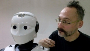 Com relacionar-nos amb els robots. Què és la roboètica?, amb Jordi Vallverdú