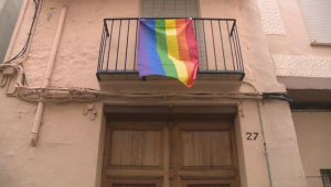 Un capellà de Castelló veta una noia lesbiana per fer de padrina perquè “no porta una vida digna”