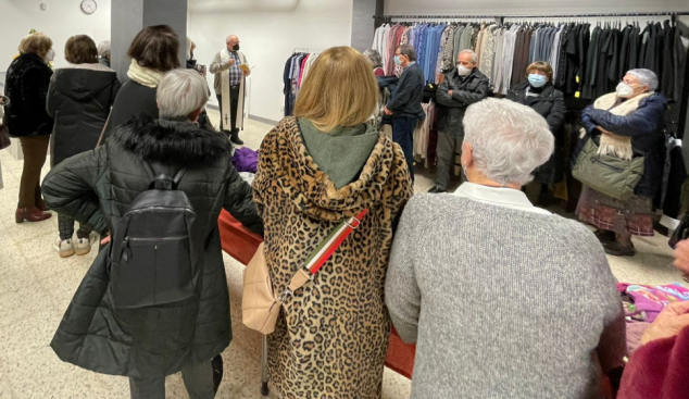 La botiga solidària de Càritas Sabadell a Ca n’Oriac es trasllada a un local més ampli