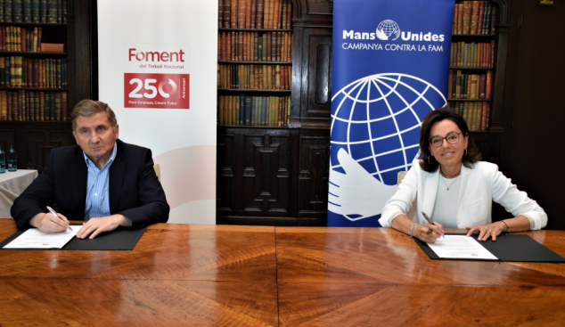 Foment del Treball i Mans Unides Barcelona signen un acord de col·laboració