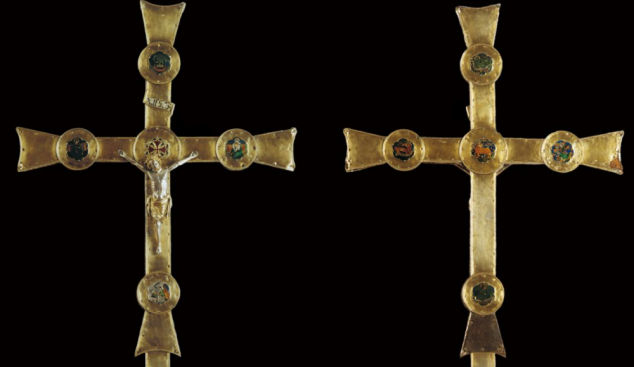 Publiquen un llibre que recull les darreres descobertes entorn de la creu de Sant Joan de les Abadesses