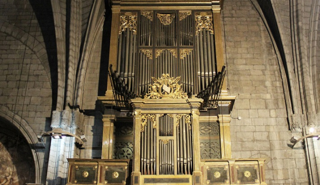 Restauració desconfinada de l’orgue de Solsona