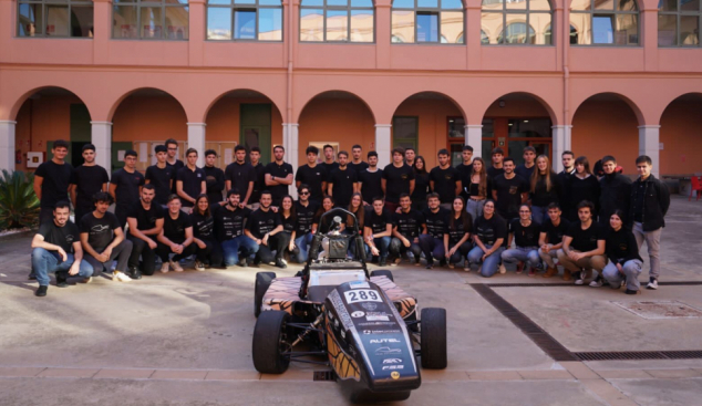 Estudiants dels salesians dissenyen un nou cotxe per al Formula Student