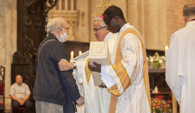 Els preveres de Tarragona renoven les promeses sacerdotals a la Catedral