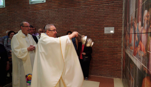 Benedicció del nou el columbari a la parròquia de Viladecans