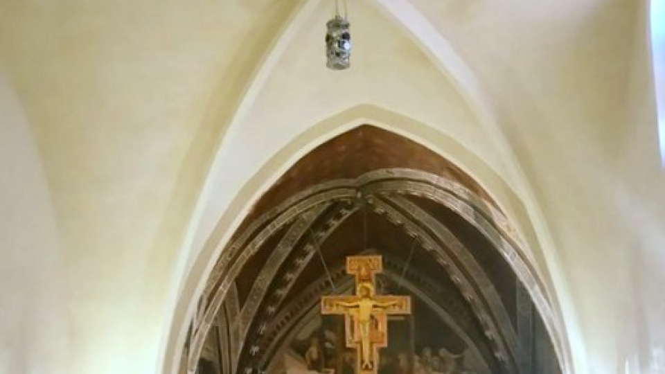 Creu de Sant Damià a la basílica de Santa Clara 
