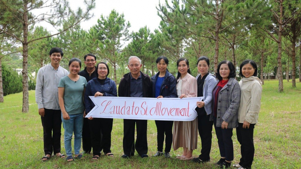 Un grup del Moviment Laudato si' a Vietnam
